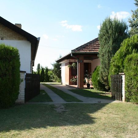 Sobe Rooms Szobak Zimmer Kis Palic Exterior photo
