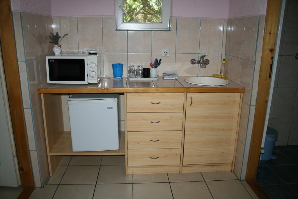 Sobe Rooms Szobak Zimmer Kis Palic Exterior photo