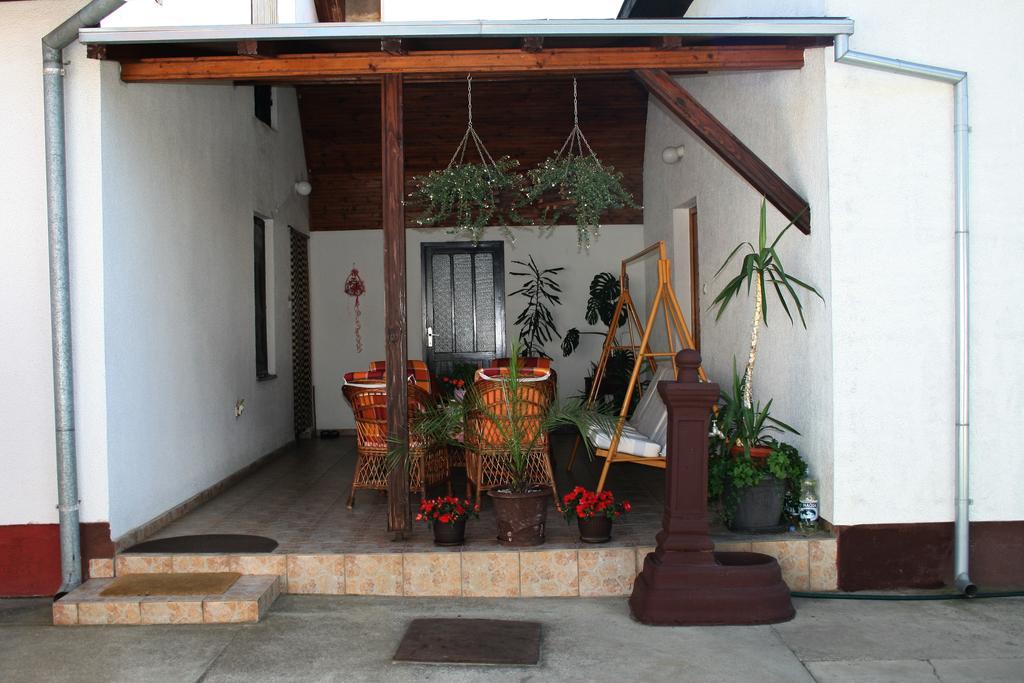 Sobe Rooms Szobak Zimmer Kis Palic Exterior photo