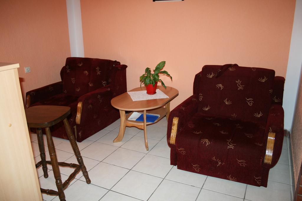 Sobe Rooms Szobak Zimmer Kis Palic Exterior photo