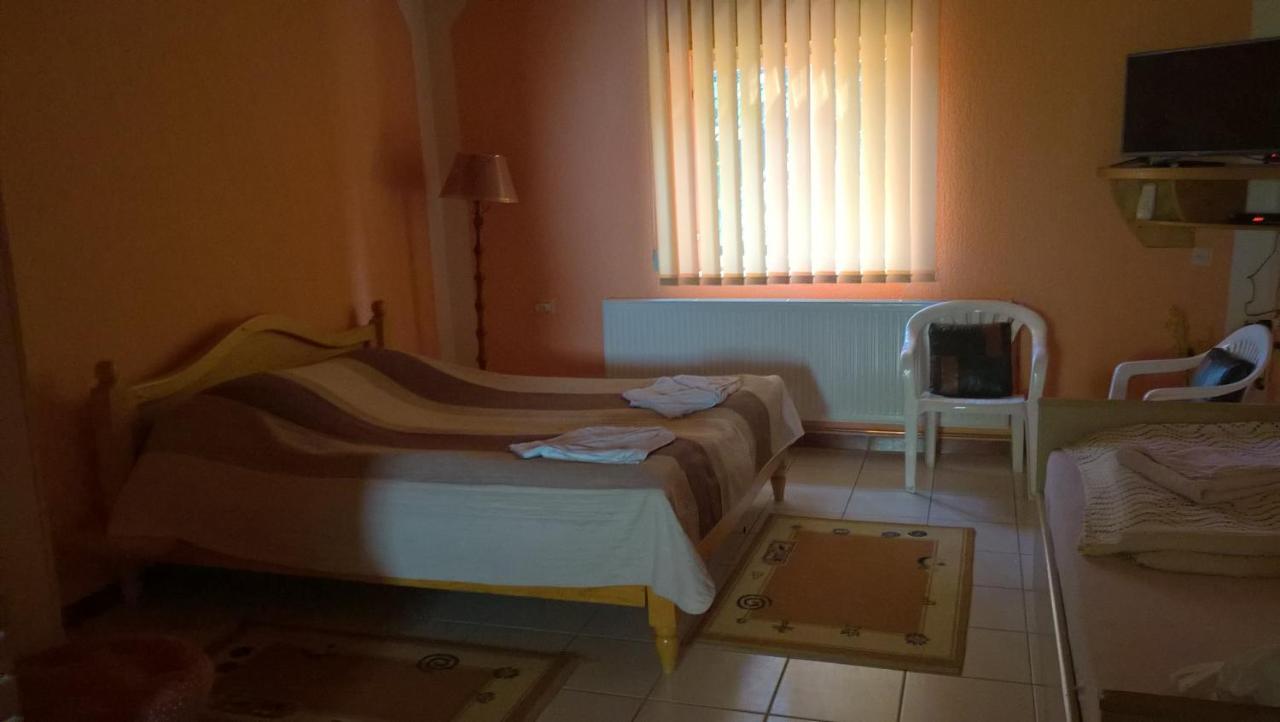 Sobe Rooms Szobak Zimmer Kis Palic Exterior photo